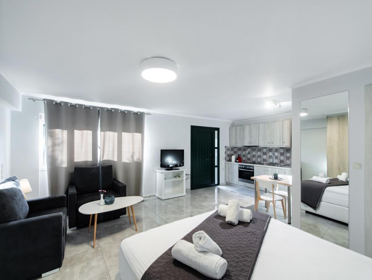 Elichrison Apartment
