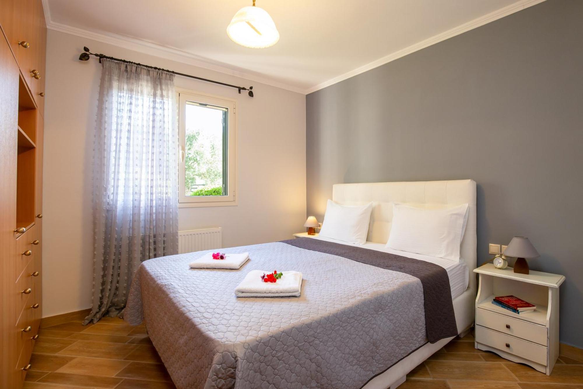 Elichrison Apartment