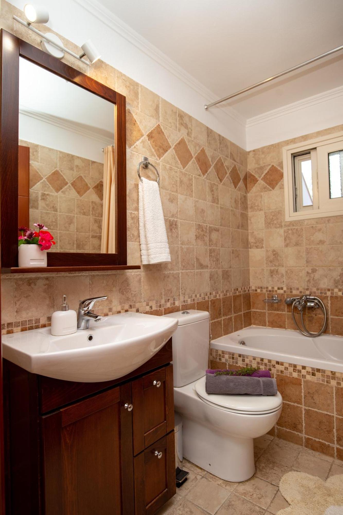 Elichrison Apartment