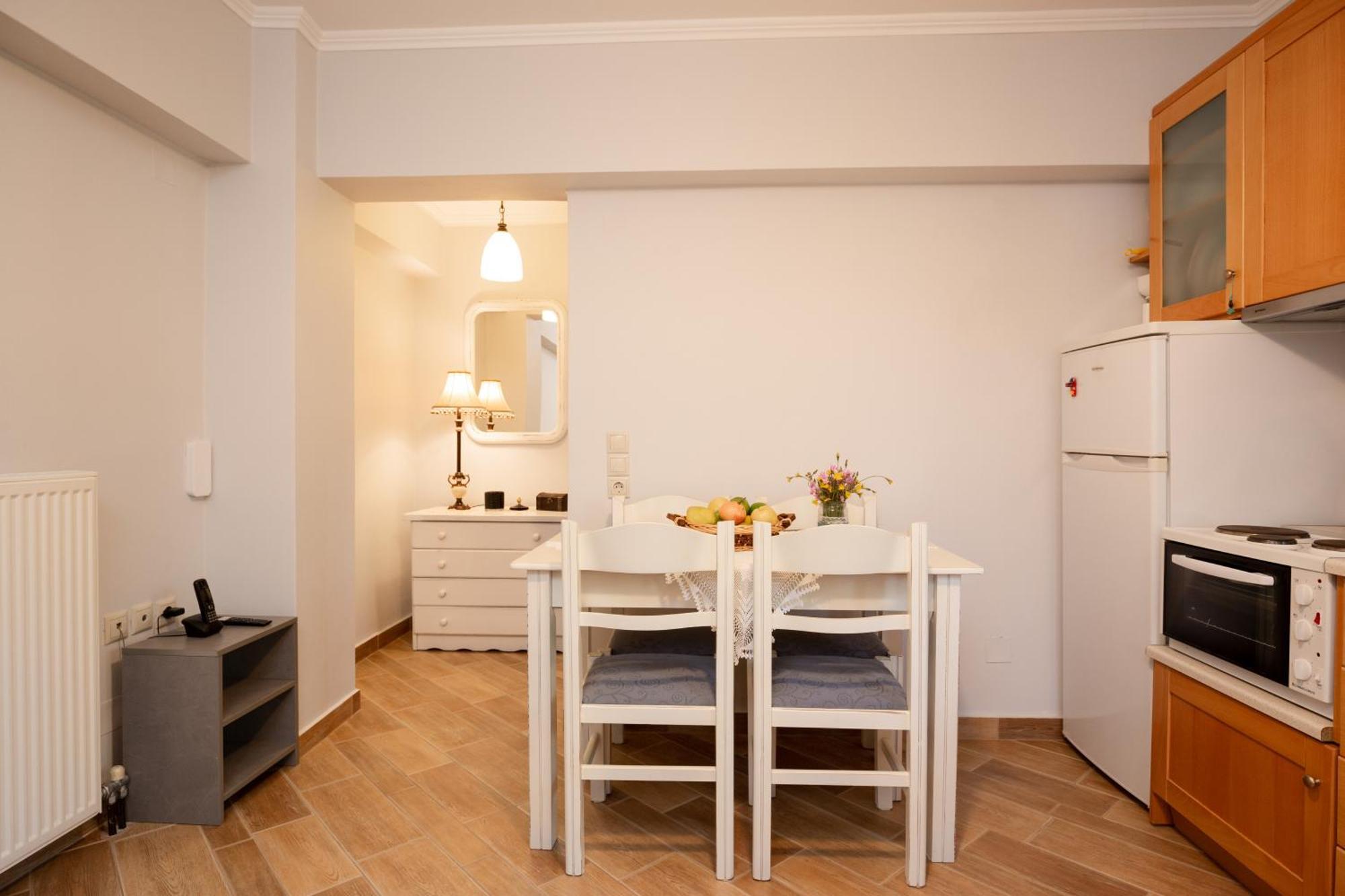 Elichrison Apartment *